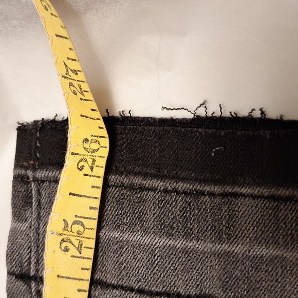 DG2 DIANE GILMAN EMBROIDERED JEANS NEW!!! - Picture 10 of 11